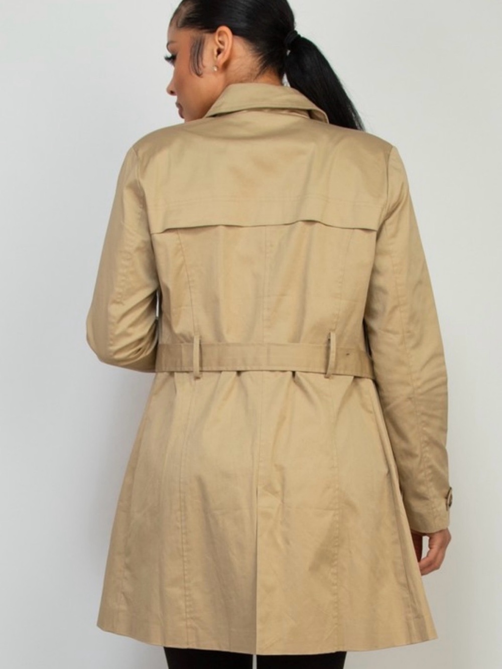 Classic Khaki Double-Breasted Trench Coat with Belt - Picture 5 of 5
